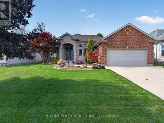 9 Ronald Bloore Drive, Sarnia, ON, N7W 1C5 house for sale | Listing ID X13834 | Royal LePage