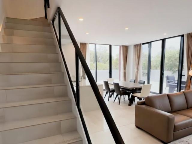 9 Rosebery Ave, Sydney