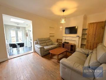 Cheltenham, Gloucestershire county, Southdowns