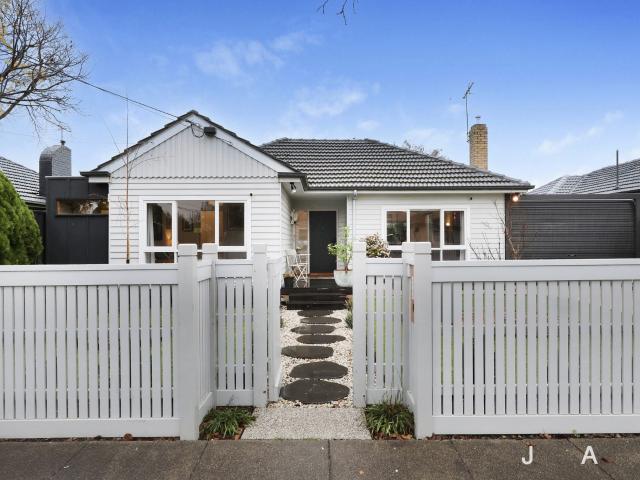 9 Stonemark Street, Sunshine | Jas Stephens