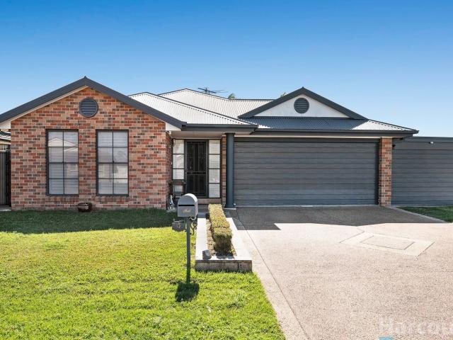 9 Streeton Drive, Metford, NSW 2323