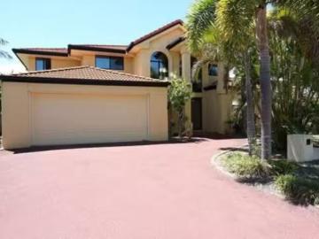 9 Sunbrite Court, Sandstone Point, QLD 4511