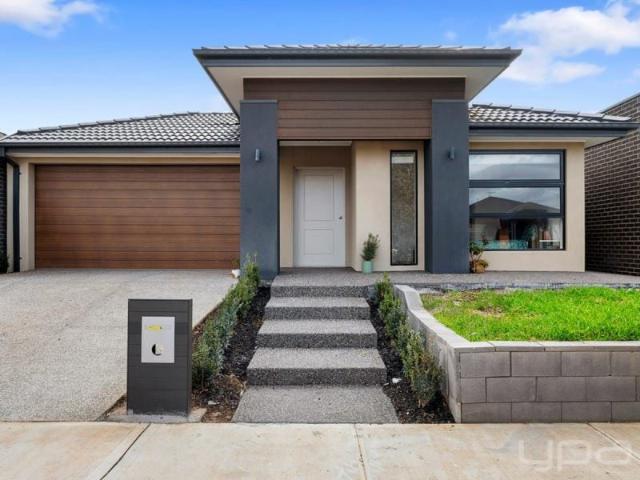9 Sanctum Drive, WEIR VIEWS