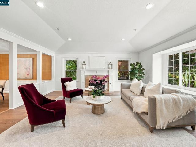 9 Sanders Ranch Rd