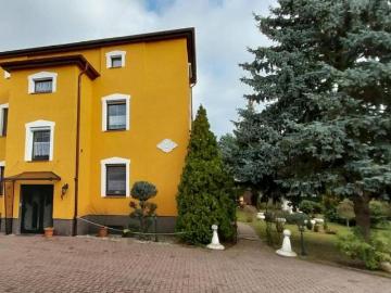 Laußig, Nordsachsen, Sachsen - Keller, Parkplatz