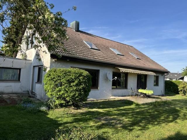 9 Schlafzimmer Haus Herrenberg Deutschland LS102718112