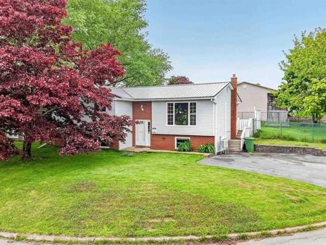 9 Shalimar Crescent, Dartmouth, NS, B2W 4L6 house for sale | Listing ID 202614 | Royal LePage