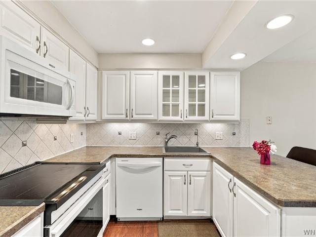 9 Southcreek Court # B