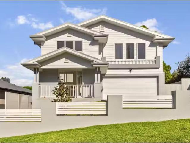 9 Tyalla Avenue, Frenchs Forest House for rent Listed by Lily.
