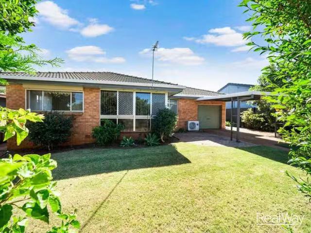 9 Tara Street, Wilsonton, QLD 4350