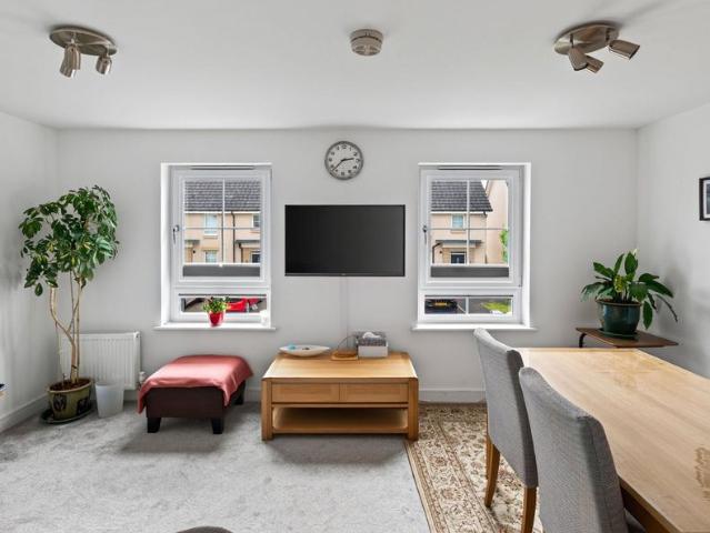 9 Thorters Place