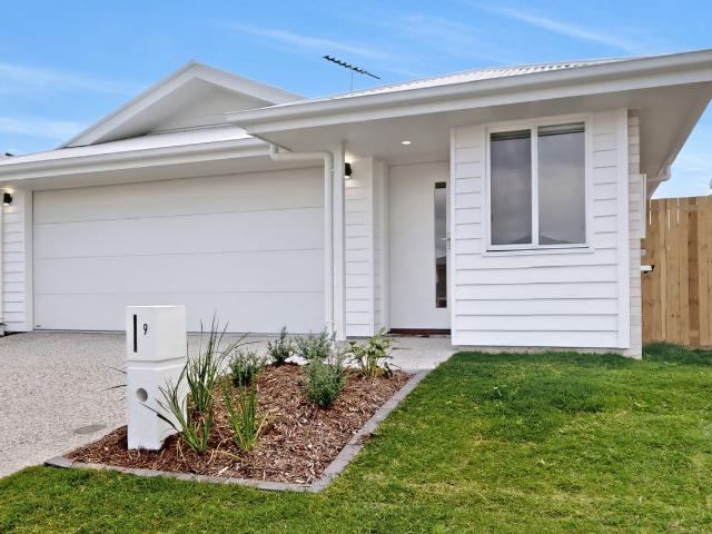 9 Tivoli Ave, GREENBANK, QLD 4124