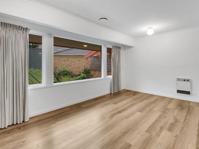 9 Tom Roberts Crescent, Yallambie VIC 3085