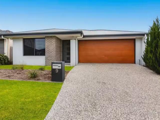 9 Tomlinson Street, YARRABILBA, QLD 4207 House for Rent