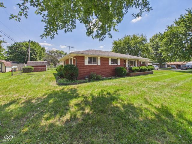 9 W Whitehall Way