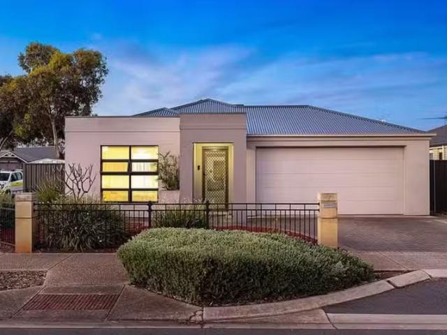 9 West Parkway, ANDREWS FARM, SA 5114 House for Rent