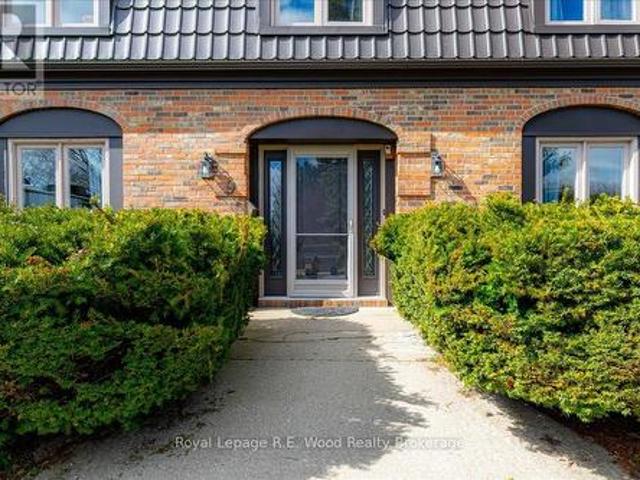 9 Woodcock Drive, Tillsonburg, ON, N4G 4L7 house for sale | Listing ID X13438 | Royal LePage
