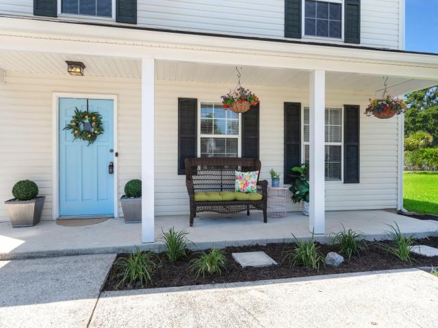 9 Woodleaf Court