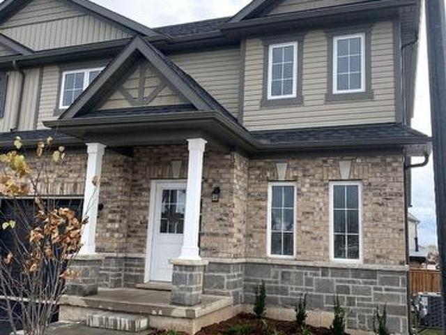 9 397 Garrison Road, Fort Erie Lakeshore, ON, L2A 1N1 townhouse for sale | Listing ID X12535 | Royal LePage