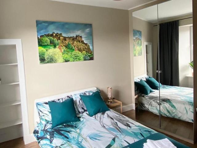 9 3F2 1 bed flat to rent £1,450 pcm £335 pw