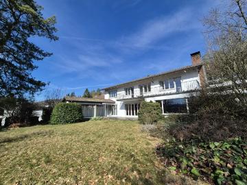 9.5 Zimmer Villa mit viel Charme