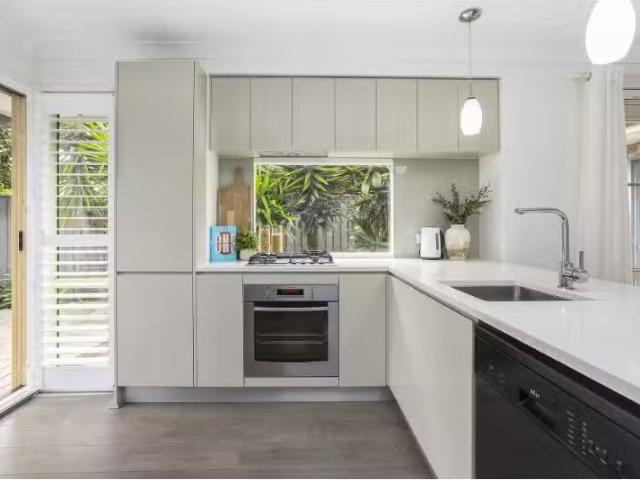 9A English Street, Woolooware Apartment for rent Listed by Ja.