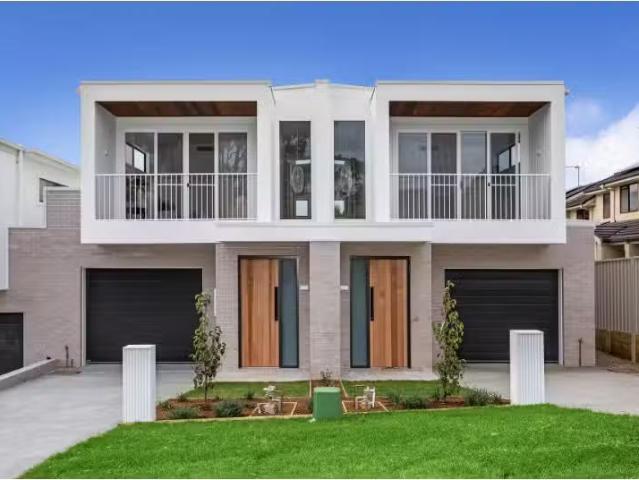 9a Hillcrest Street, Wollongong House for rent Listed by Shar.