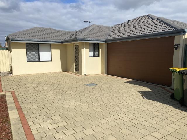 9B Churchdown StreetThornlie WA 6108, Australia