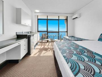 9th Floor Studio with Spectacular Ocean & Island Views