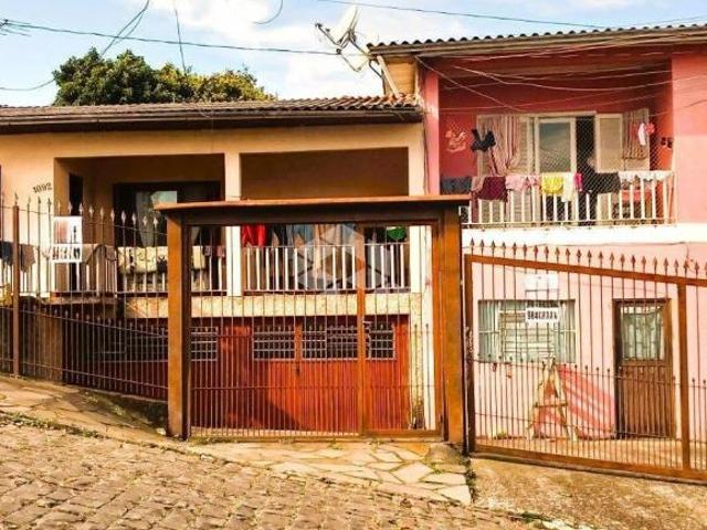 03 casas, com 08 dormitórios, no bairro Centenário, em Caxias do Sul RS