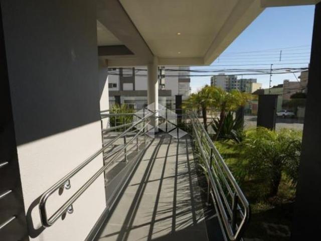 03 suítes, 137m² privativos e 03 vagas de garagem Altos do bairro de Lourdes em Caxias do Sul