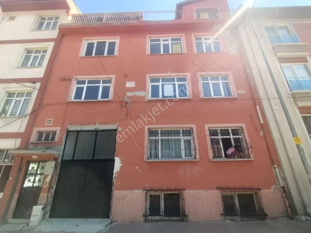 03yapı Emlaktan Yunusemre Mahallesinde Satılık 3+1 Daire