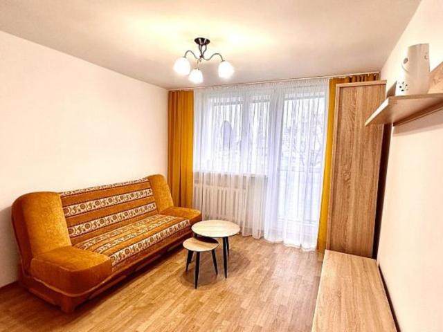 001MW N. Sącz os. Millenium, 2 pokojowe mieszkanie na wynajem, pow. 48m2, Ip, balkon. Cena: 1700 zł