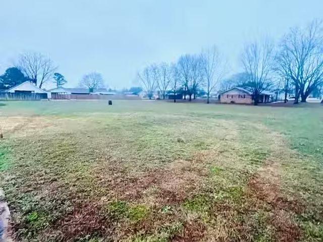 00 ALICE ST, TUSCUMBIA, AL 35674