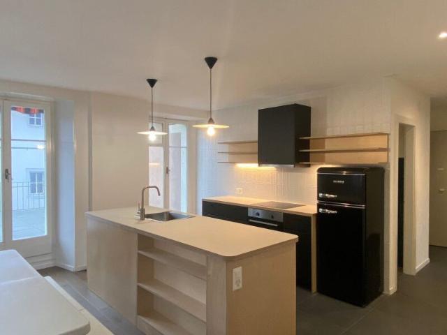 01315 Appartement 3 pièces Pl. Hôtel de Ville 5 La Chaux de Fonds