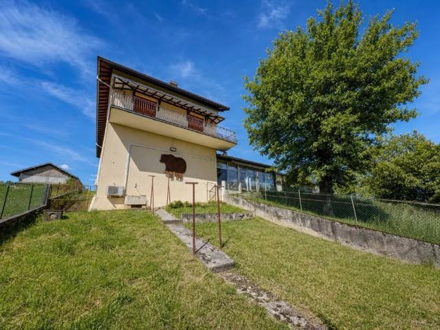 01320 CHATILLON LA PALUD: Maison de village 3 chambres avec
