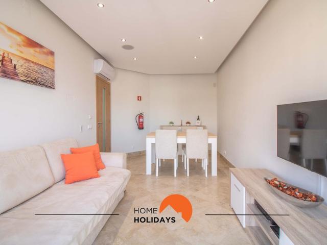 #013 Cosy Apartment near Beach w/ Shared Pool