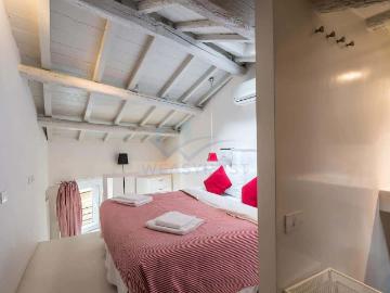 014 Ponte Sisto Cozy Entire Apt Close to Piazza Trilussa