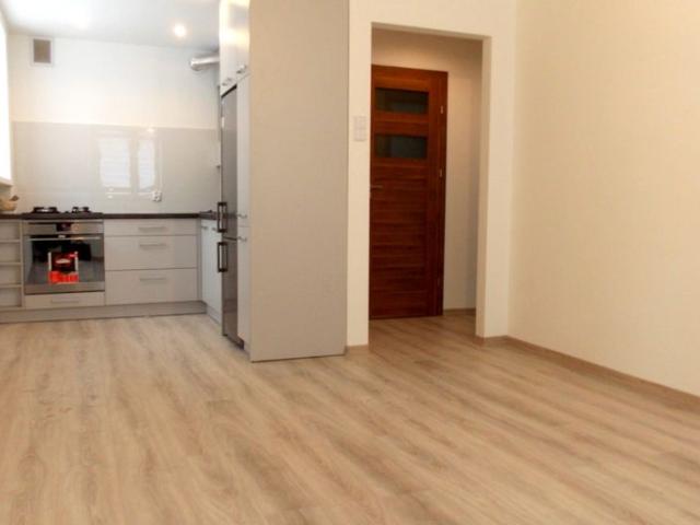 014MW N. Sącz, os. Kochanowskiego, mieszkanie na wynajem, 38 m2, 2 pokoje, parter. Cena: 1600 zł