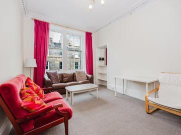 0185L Montague Street, Edinburgh, EH8. 2 bed flat to rent £1,550 pcm £358 pw