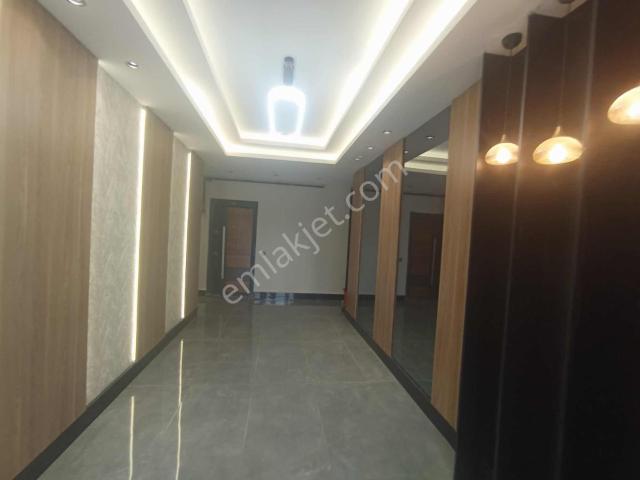 01 Yapı Emlaktan Akdeniz Okulları Yanı Sıfır 2+1
