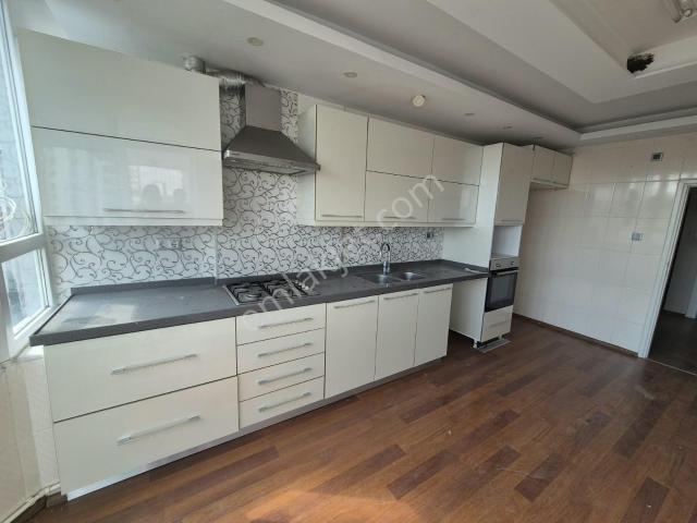 01 Yapı Emlaktan Pınar Mahallesinde Kapalı Mutfak 3+1
