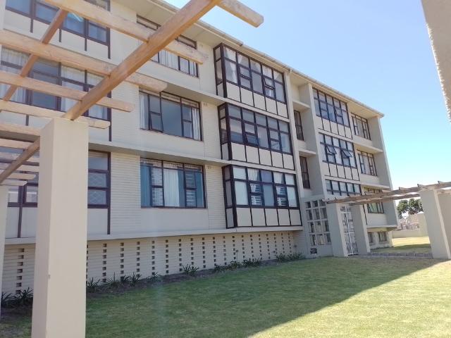 01 Beau Court, 2 Lobelia Street, Milnerton