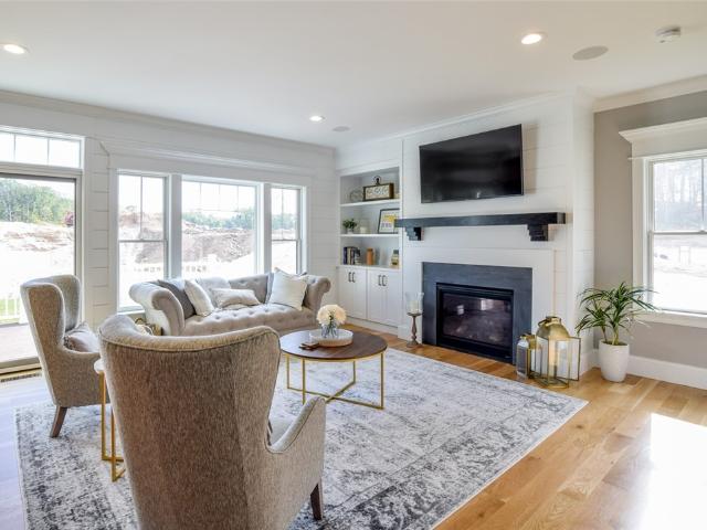 01 Crosswinds Drive