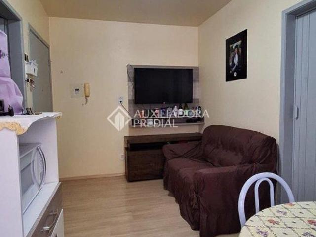 01 DORMITÓRIO SARANDI