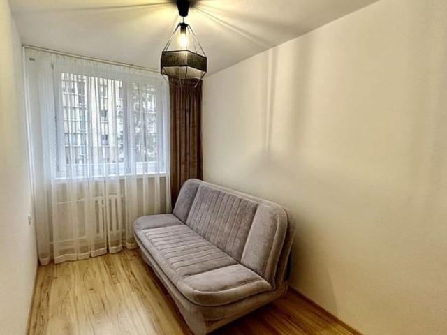 020MW N. Sącz os. Millenium, 2 pokojowe mieszkanie na wynajem, pow. 48m2, Ip, balkon. Cena: 1600 zł