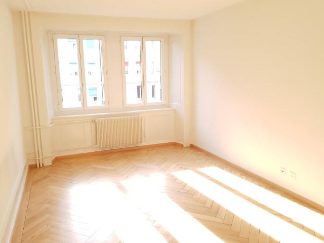 02119 Appartement 3 pièces Numa Droz 123 La Chaux de Fonds