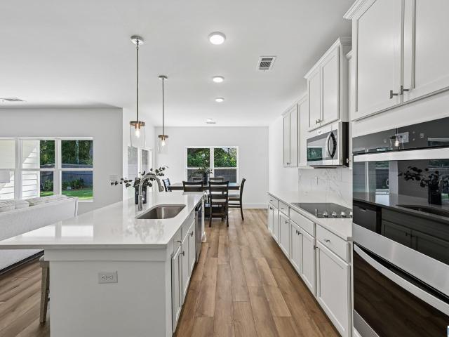 0242 Bellehurst Drive