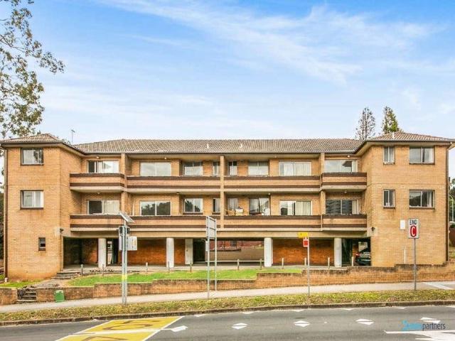 02/85 87 Great Western Hwy, Parramatta