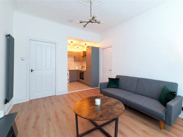 0/2, 10 Kennoway Drive